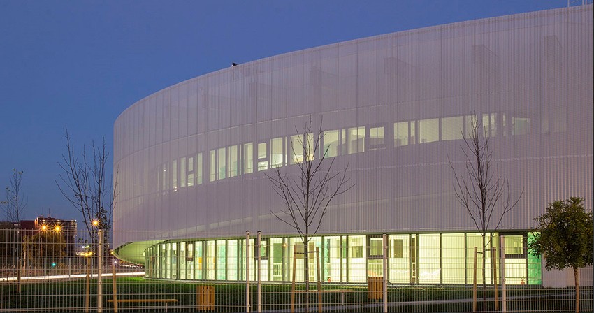 Tesla -nauka za život: Spolja dominira kružni, a unutra pravougaoni oblik