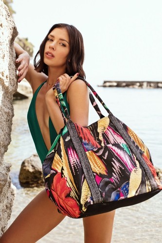 Klaudia Halejcio ambasadorką torebek Carpisa