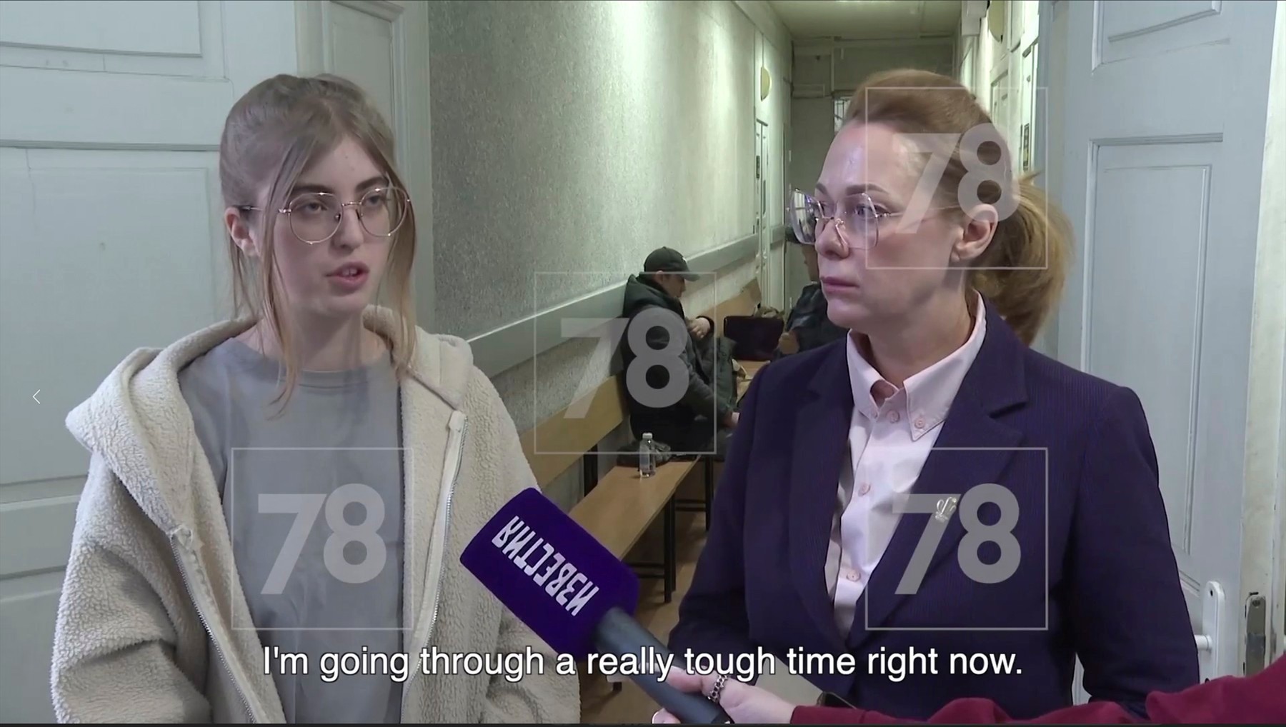 Afina Simeonidis je obvinená zo sexuálneho obťažovania.