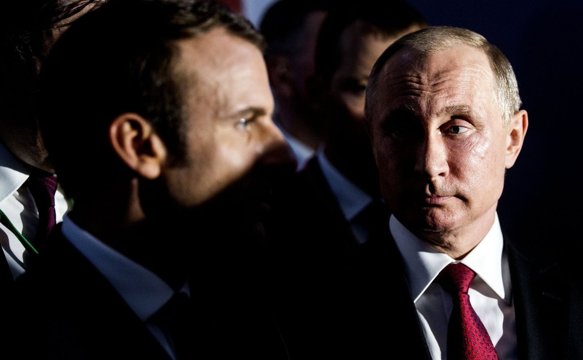 Emmanuel Macron i Władimir Putin
