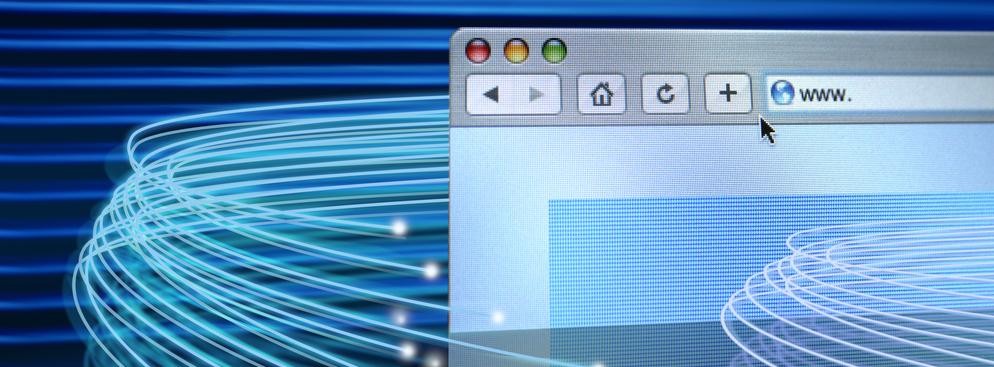 <b>2014 - 19 milionów</b>
<br><br>
Z sieci korzysta już prawie 19 mln Polaków. 75% internautów przynajmniej raz w ostatnim roku robiło zakupy w internecie, a 60% z nas ma konto na portalu społecznościowym. Nasze ulubione strony to Google.pl, Allegro.pl oraz Facebook.com. Najbardziej aktywnymi internautami są - co nie dziwi - osoby w grupie wiekowej 16-24.