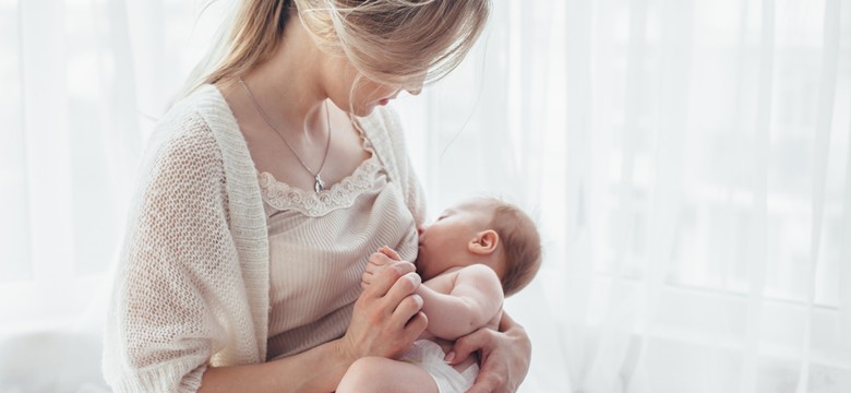 Dieta eliminacyjna w czasie karmienia piersią? Specjaliści jasno mówią, jak należy podejść do tego tematu