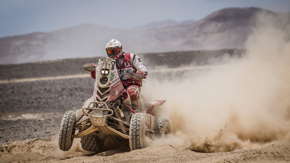 Christophe Declerck wygrał 12. etap Rajdu Dakar, prowadzący z Termas Rio Hondo do Rosario. Rafał Sonik zajął czwarte miejsce. Polak nadal zdecydowanie prowadzi w klasyfikacji generalnej i jest o krok od zwycięstwa w całym wyścigu.