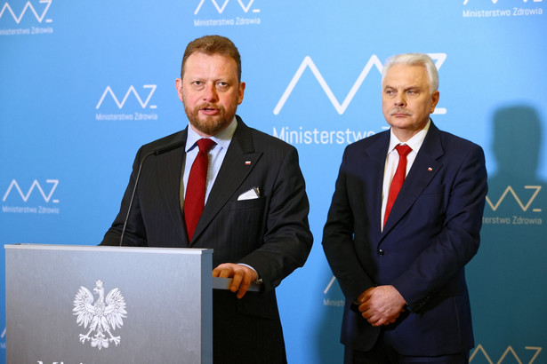 Minister zdrowia Łukasz Szumowski i wiceminister Waldemar Kraska