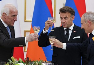 Makron u Jermeniji 