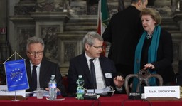 Komisja Wenecka przyjęła opinię ws. TK z poprawkami