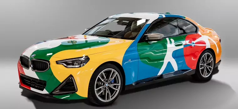 Tak wyglądałoby BMW M240i xDrive po udziale w Festiwalu Kolorów. Nowy art car?