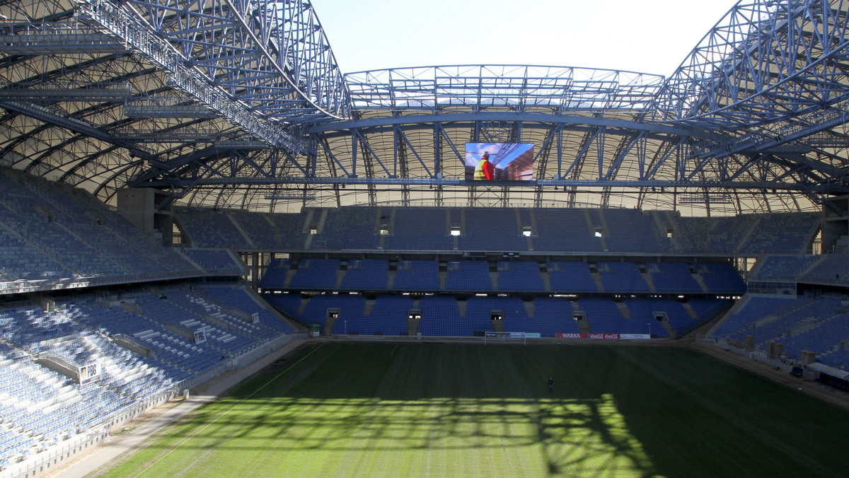 Lech Poznań prawdopodobnie spotkania Ligi Europy rozegra na Stadionie Miejskim w Poznaniu. - Mamy plan prac. Jeżeli uda się go zrealizować zagramy w Poznaniu - powiedziała Futbolnews.pl rzecznik Lecha Joanna Dzios. Opcją rezerwową pozostaje Bydgoszcz.