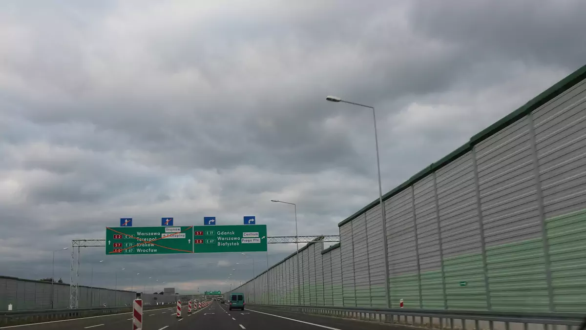 Autostrada A2 udostępnia kierowcom obie jezdnie