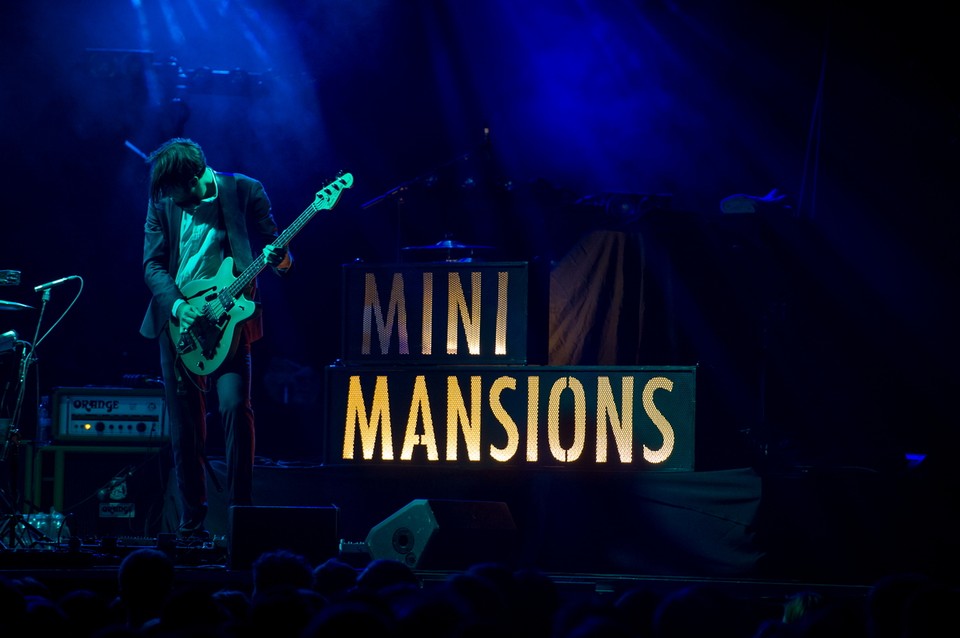 Mini Mansions