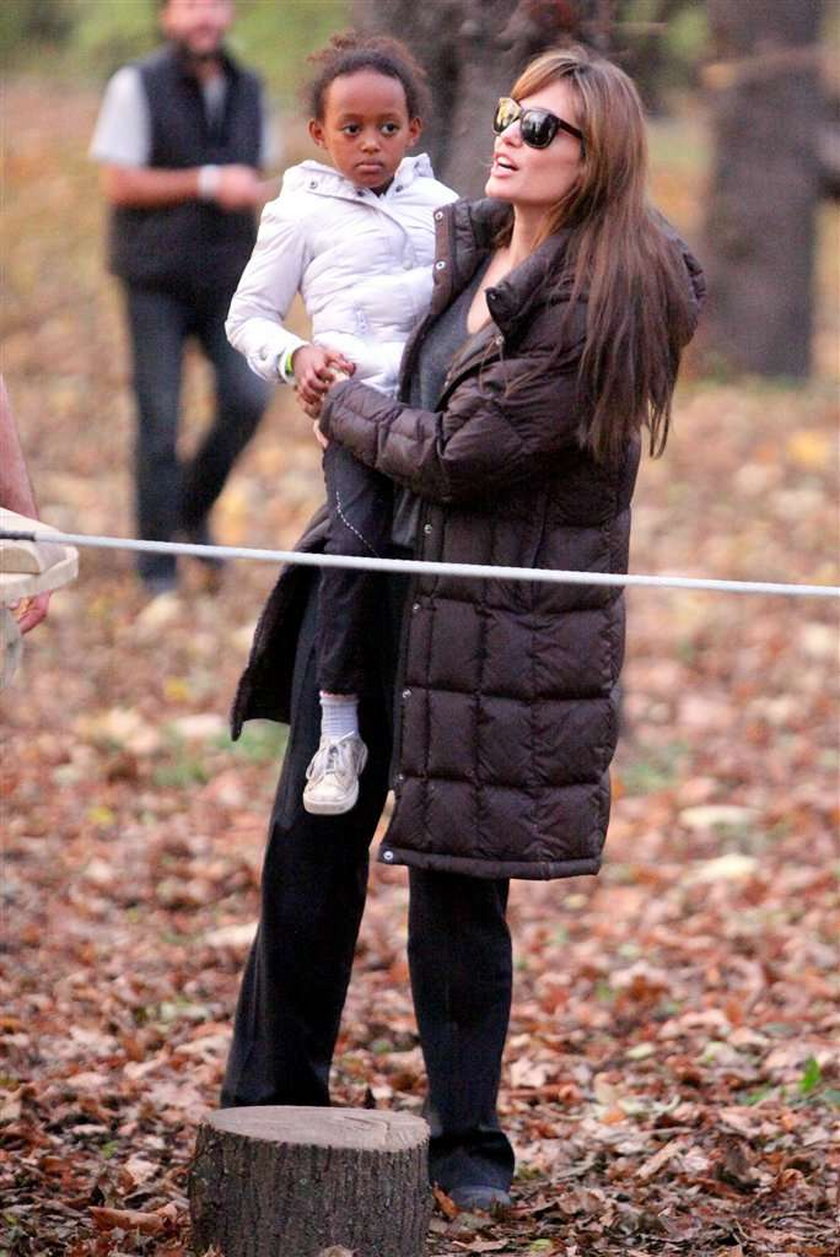 Jolie i Pitt zabrali dzieci do parku