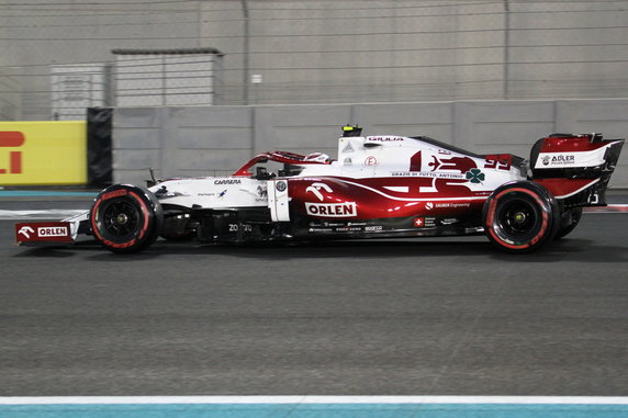 16. Antonio Giovinazzi (Alfa Romeo) - 854 tys. euro