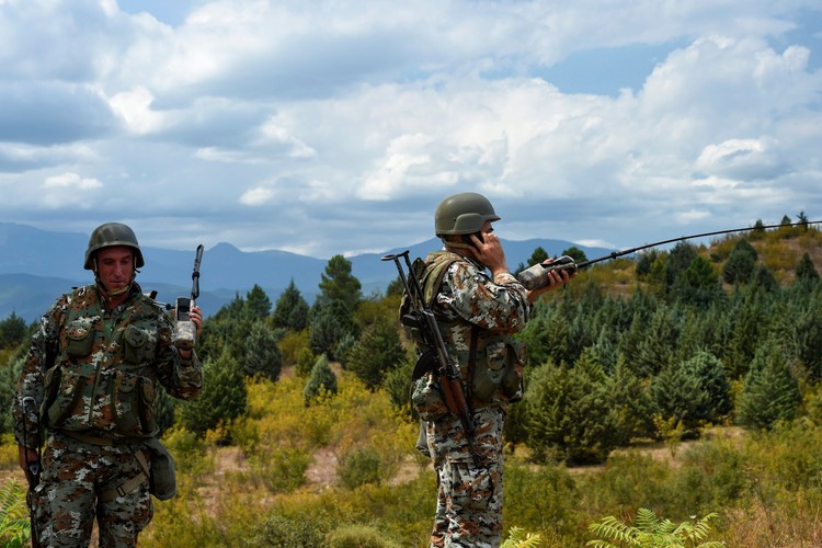 Koszmar uchodźców. Tysiące imigrantów kontra policja na granicy grecko-macedońskiej