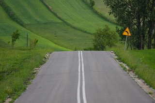 Czy gmina może odzyskać naliczony VAT w ramach inwestycji drogowej?