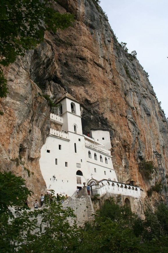 Manastir Ostrog