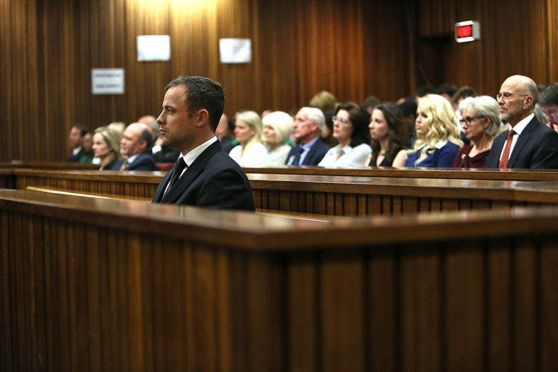 Oscar Pistorius w sądzie w Pretorii w RPA. Fot. EPA/ALON SKUY/PAP