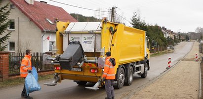 Urzędnicy oszaleli! W Żukowie zamiast pomóc ludziom, każą więcej płacić za śmieci