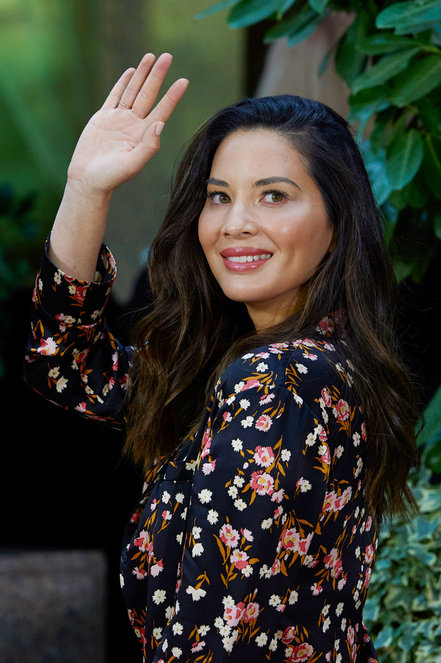 Olivia Munn na premierze filmu "Predator"