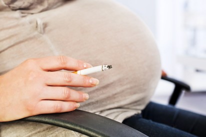 Árthat a babának, ha az anya terhesen hirtelen leteszi a cigit? Vakcinainfó - Az orvos válaszol
