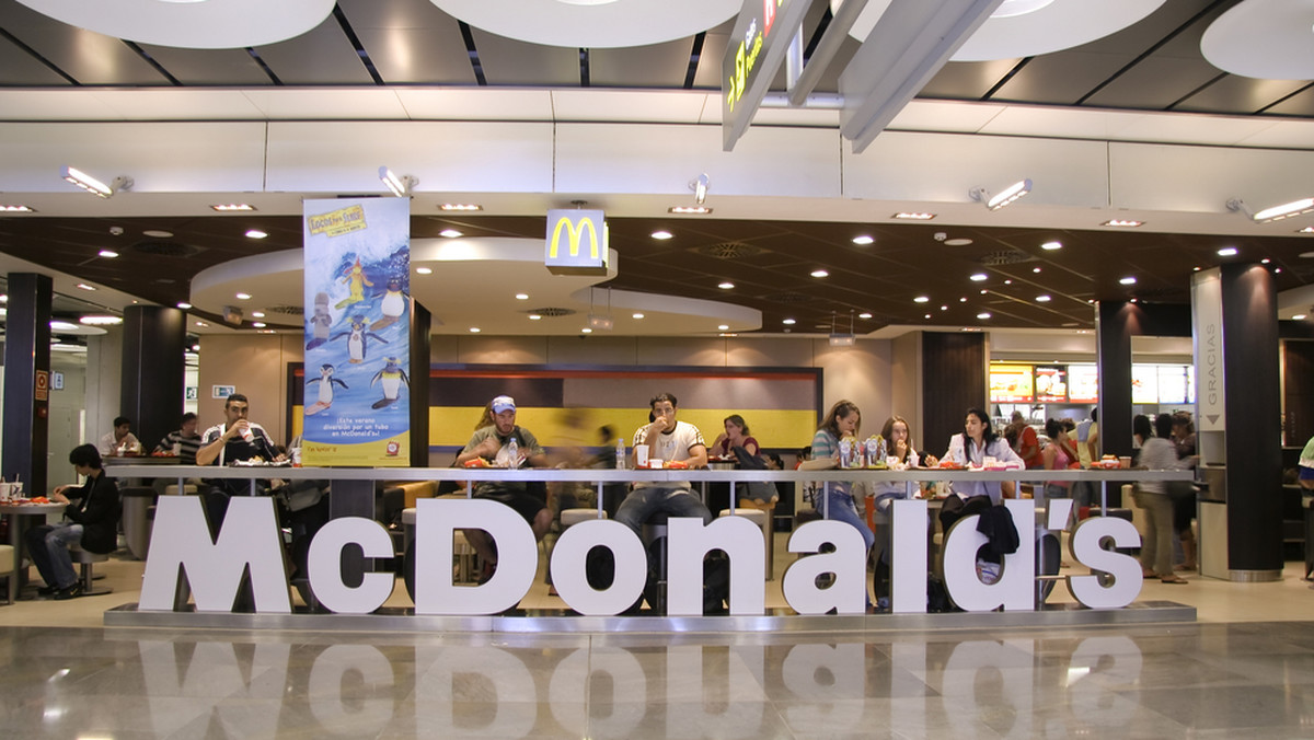 W restauracji McDonald's w meksykańskiej miejscowości Tlalnepantla de Baz klient dokonał obrzydliwego znaleziska w swoim posiłku. Okazało się, że w kanapce znajdowała się głowa szczura.