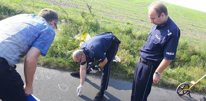 Skatowali znajomego. Zostawili go umierającego przy drodze