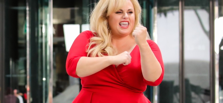 40-letnia Rebel Wilson ogłosiła, ile zamierza schudnąć i pokazała, jak do tego dąży. WOW!