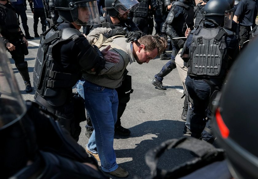 Tysiące policjantów pilnowały gejów