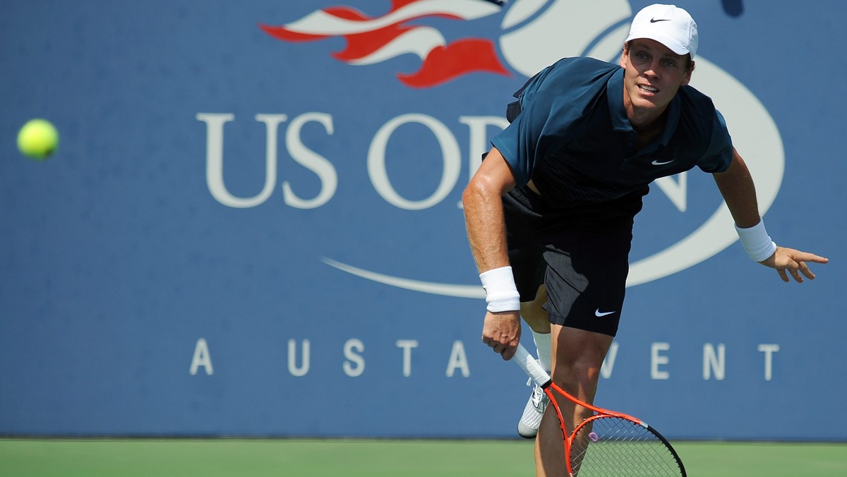 Rozstawiony z numerem 7. Tomas Berdych pożegnał się z wielkoszlemowym turniejem US Open. W I rundzie lepszy okazał się od niego Francuz Michael Llodra (7:6, 6:4, 6:4). Awansu nie zdołał także wywalczyć Chorwat Ivan Ljubicić. W kolejnej rundzie jest już Andy Murray (4).