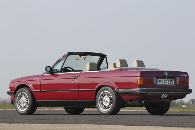 BMW E30 Cabrio - Czas na rekreację w klasycznym stylu