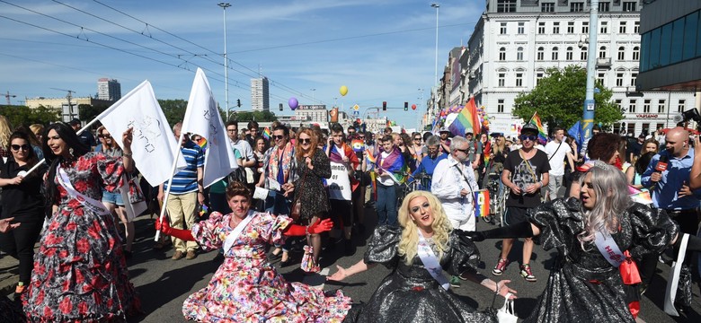 "Jarek, chodź z nami". Parada Równości na ulicach Warszawy. ZDJĘCIA z manifestacji