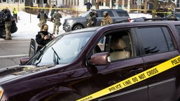 minneapolis pod napięciem. wstrząsająca śmierć niewinnej kobiety z rąk agenta ice