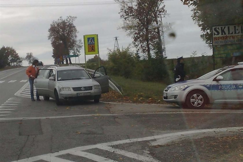 Agent Tomek uwiódł policjantów. Mandatu nie było. FOTO 