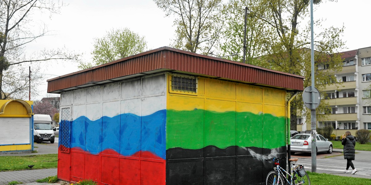 Katowicki kiosk wywołał wielkie zamieszanie swoimi barwami. 