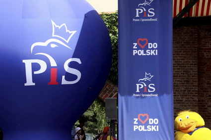 Policzyli, jak często PiS zmienia prezesów spółek