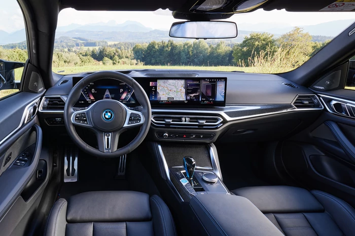 BMW i4