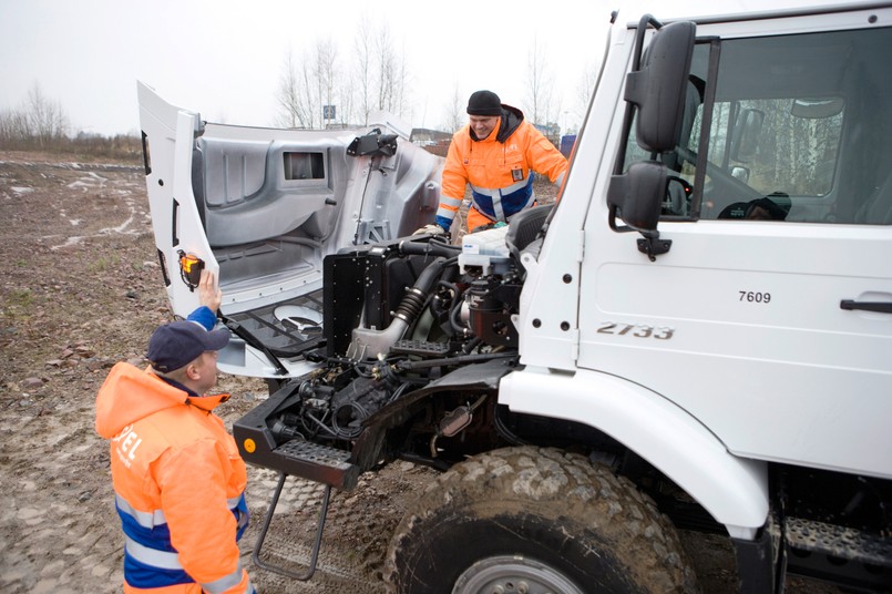 Mercedes Zetros