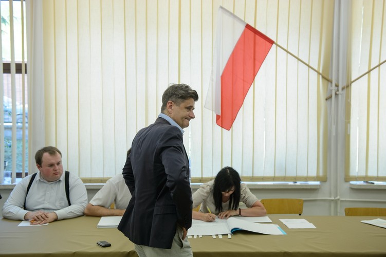 Lider Twojego Ruchu, Janusz Palikot miał problemy z oddaniem głosu. Nie mógł w Lublinie zagłosować w wyborach do Parlamentu Europejskiego, ponieważ został dopisany do listy wyborczej w Warszawie.