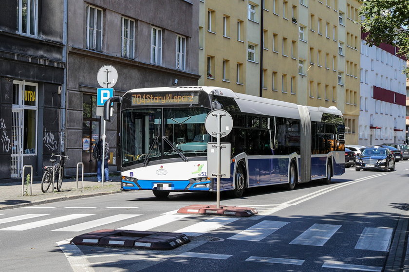 Dramat pasażerów na trasie do Bronowic. Opóźnione i zatłoczone autobusy