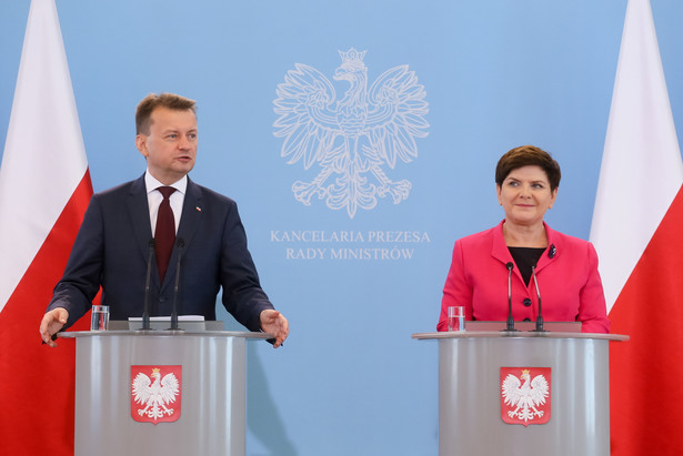 Premier Beata Szydło i szef MSWiA Mariusz Błaszczak