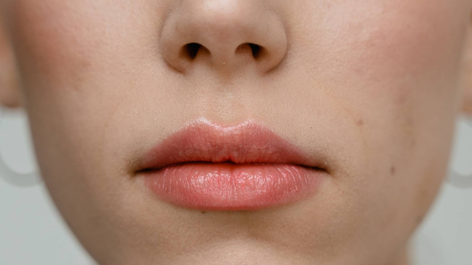 Cztery kosmetyki do ust, których nawet nie wiesz, jak bardzo potrzebujesz