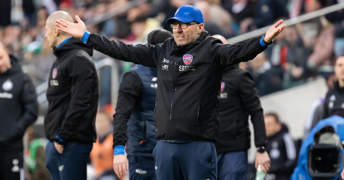Raków chce, by Legia zapłaciła za Papszuna. Klub z Częstochowy już znalazł nowego trenera