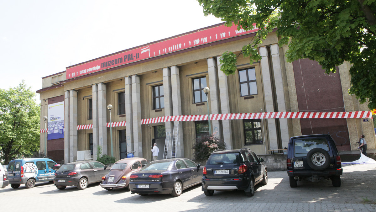 Władze Krakowa chcą, by będące w organizacji Muzeum PRL-u od 1 marca 2019 r. zostało połączone z Muzeum Historycznym Miasta Krakowa, które od lat zarządza tą placówką. W dawnym kinie "Światowid" - gdzie muzeum ma mieć siedzibę - miałyby być prezentowane dzieje Nowej Huty po 1945 r.