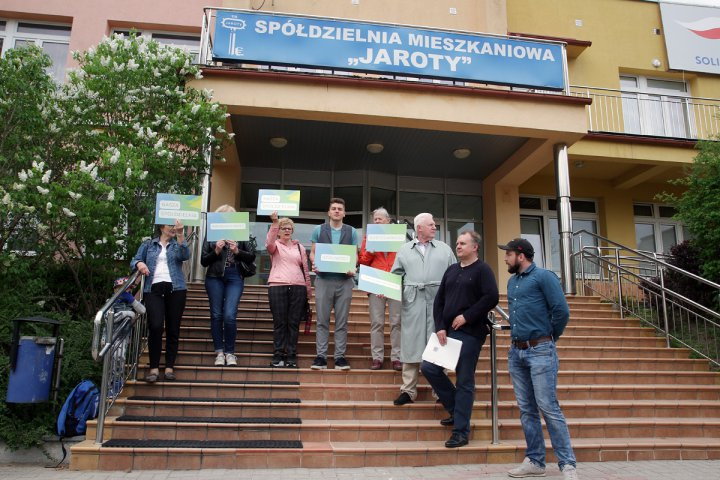 Lokatorzy z Jarot chcą zmienić władze spółdzielni. Założyli ruch