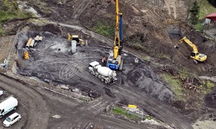 Takiego tunelu jeszcze w Polsce nie budowali. To ma być rekord rekordów. Lada dzień zacznie go drążyć pod górami chińska maszyna gigant [ZDJĘCIA]