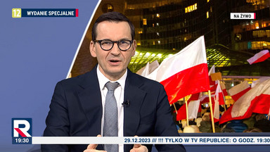 Mateusz Morawiecki rozpływa się nad TV Republiką. "Oaza wolności mediów"