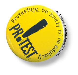 Krowa plus zaostrzyła strajk. Egzaminy tuż tuż a MEN unika odpowiedzi, co zrobi