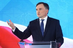 Ziobro o unijnym systemie ETS. "To system haraczu, za który płacą wszyscy Polacy"