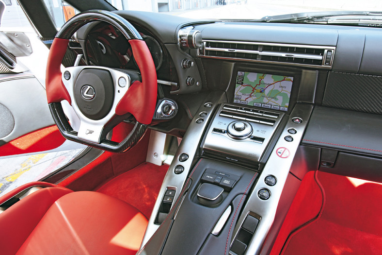 Lexus LF-A - Tor wolny  dla japońskiej gwiazdy