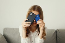 Polka spłaca zobowiązania jak Niemka i Brytyjka. Na podium nieoczekiwana liderka [BADANIE]