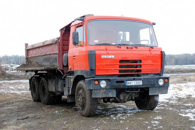 Tatra 815